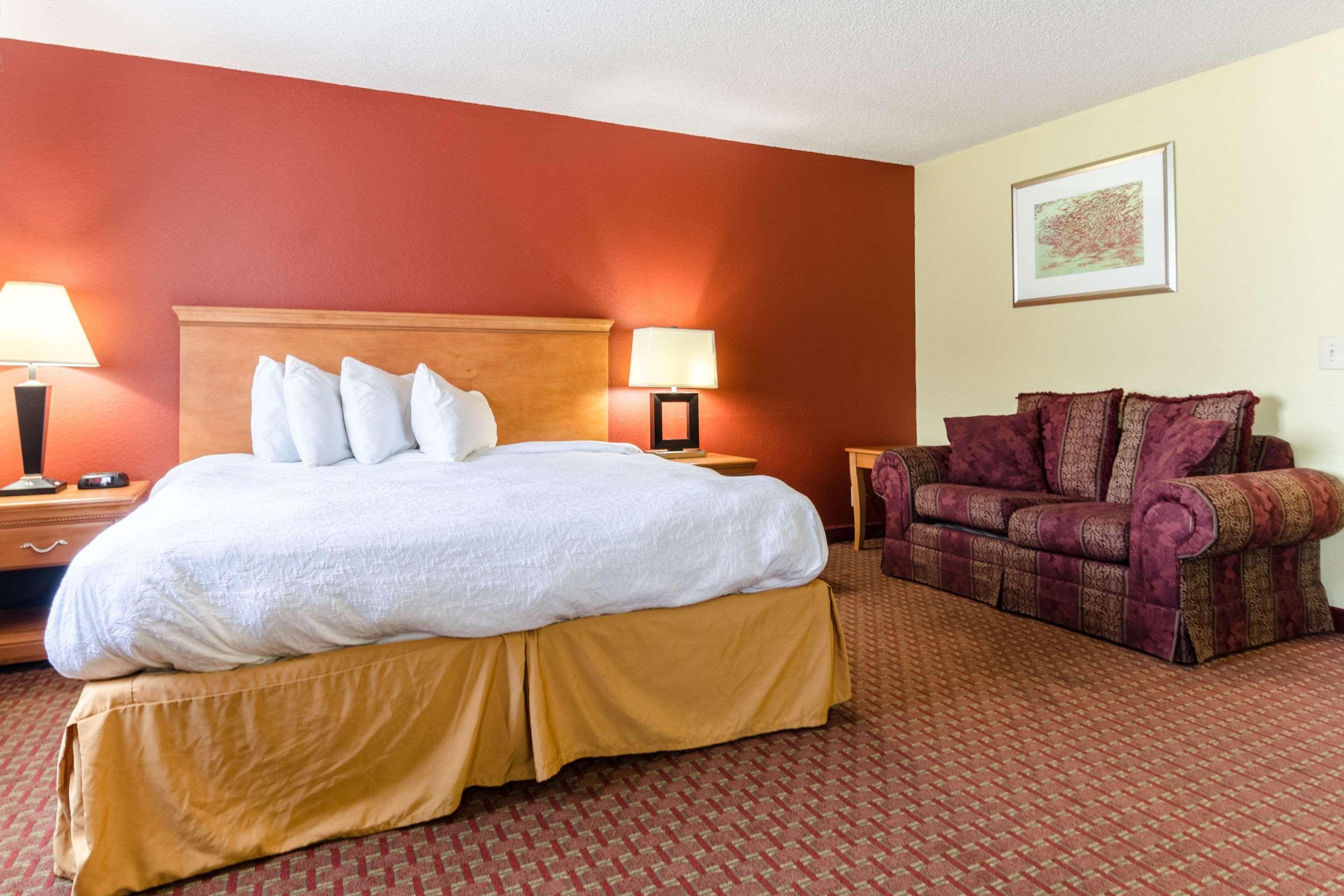 Rodeway Inn & Suites Jacksonville Near Camp Lejeune Exterior foto
